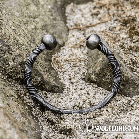 FORGED METAL BRACELET