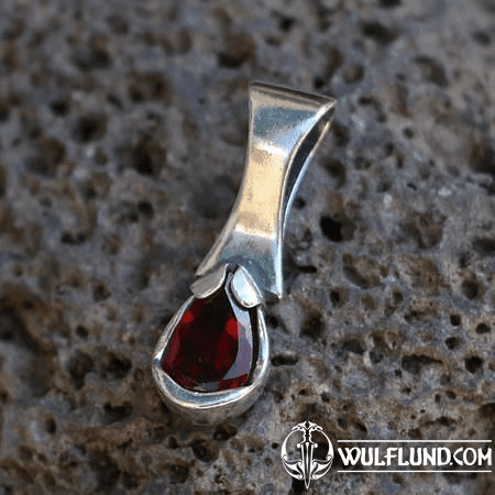 PLACIDA, GARNET SILVER PENDANT