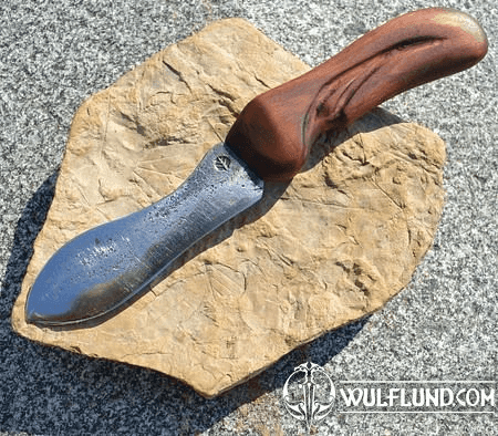 FORGED KNIFE WITH CARVED WOODEN HANDLE