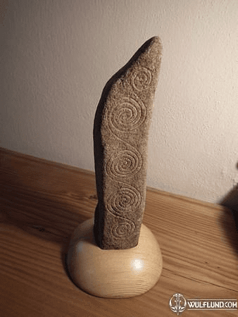 MENHIR, ENGRAVED STONE