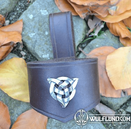 TRIQUETRA, CELTIC LEATHER HORN HOLDER