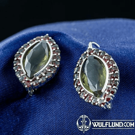 ACAIA, SILVER EARRINGS, MOLDAVITE, GARNET