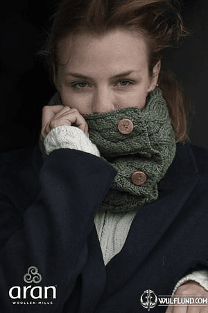 ARAN GREEN CABLED ARAN INFINITY SCARF