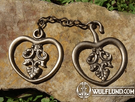 ROUND CLOAK CLASP, HEARTS