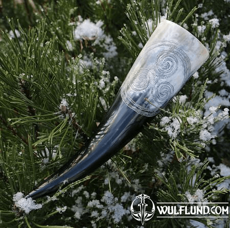 TRISKELION, CARVED DRINKING HORN 0,3L