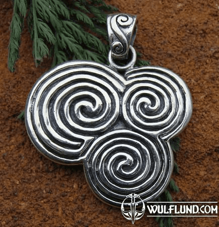 NEWGRANGE TRIPLE SPIRAL, SILVER PENDANT, AG 925