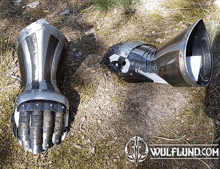 LANDSKNECHT GAUNTLETS