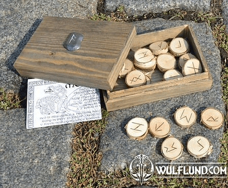 HAND MADE WOODEN RUNES WITH THE BOX