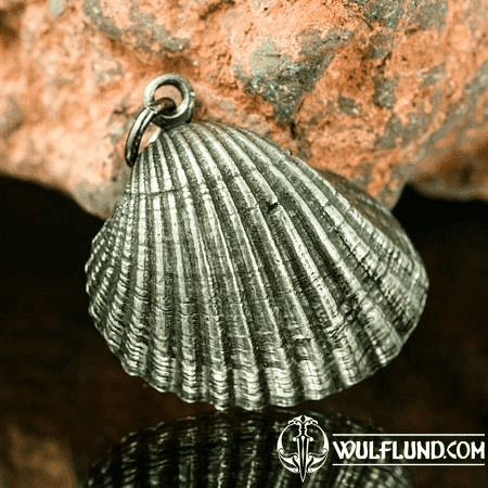 SHELL, PEWTER PENDANT