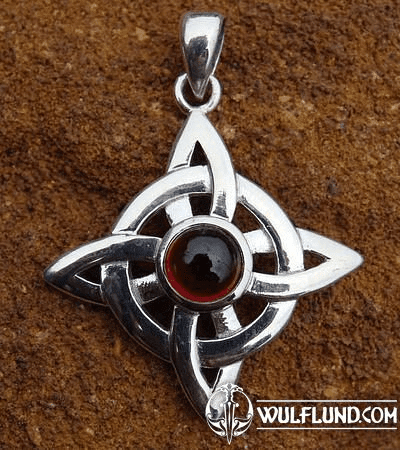 CELTIC KNOT PENDANT WITH GARNET, AG 925