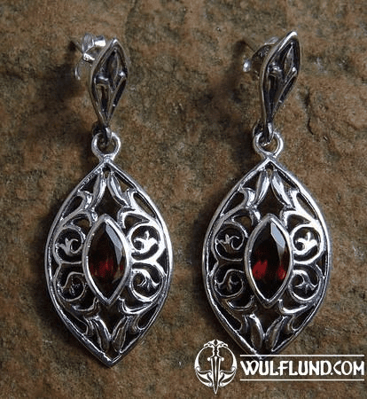 THE VOICE OF NATURE, SILVER EARRINGS WITH GARNET, AG 925