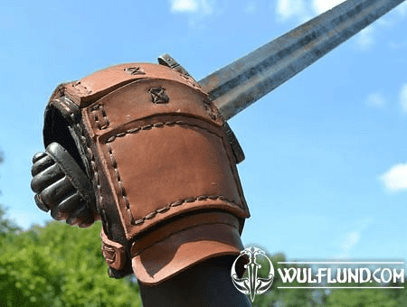 LEATHER GAUNTLET FOR SWORD FIGHT, LEFT HAND