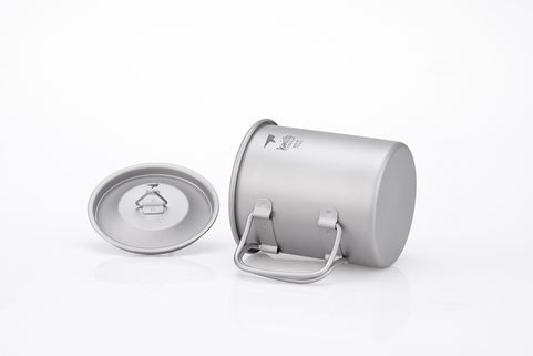 TI3201 SINGLE-WALL TITANIUM MUG WITH FOLDING HANDLE AND LID
