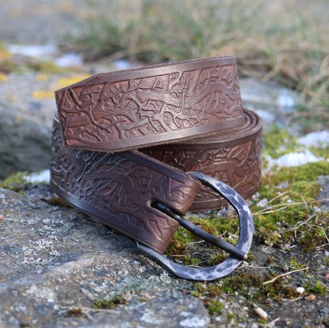 ROOTS, BROWN LEATHER BELT
