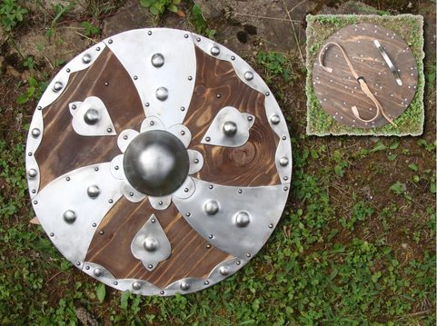 ROUND SHIELD II, WOOD AND METAL