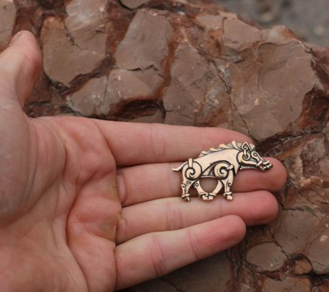 COLLACH - CELTIC BOAR PENDANT, BRONZE