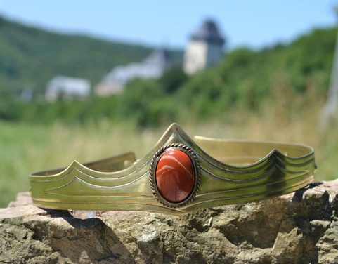 GRACIA - MEDIEVAL GOTHIC CROWN WITH JASPER