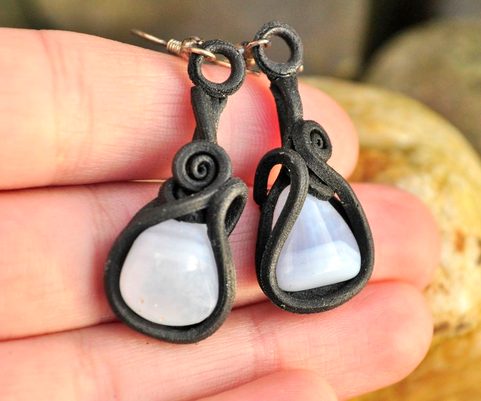 CHALCEDONY - BOUCLES D'OREILLES
