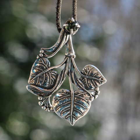 FEUILLES DE LIME - PENDENTIF, ARGENT, MOLDAVITE