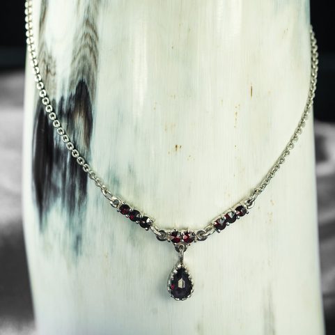 OSSIAN, GARNET, CZECH JEWEL, NECKLACE