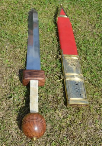 POMPEII GLADIUS SWORD WITH SCABBARD, COLLECTIBLE REPLICA