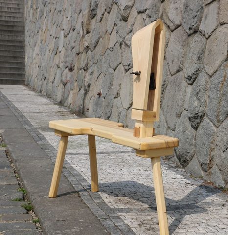 STITCHING HORSE BENCH