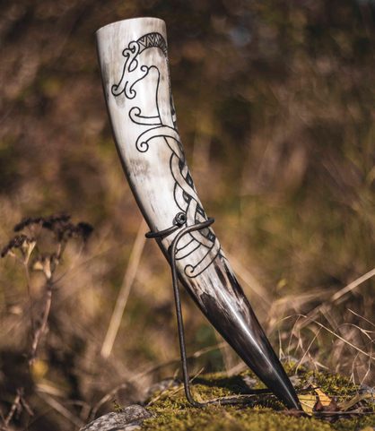 DRAGON, CARVED DRINKING HORN