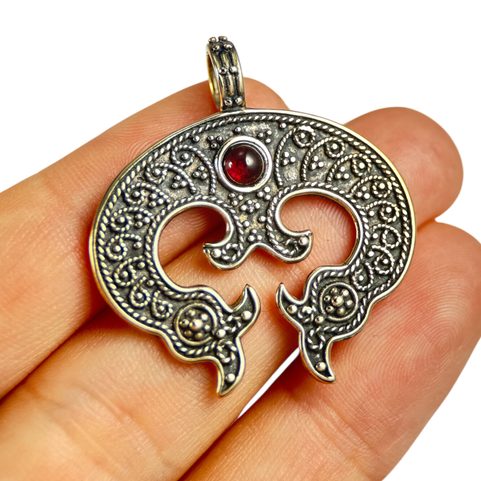 VELKOMORAVSKÁ LUNICE, NITRA, PENDANT, BRONZE GARNET
