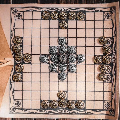 HNEFATAFL OR TAFL, VIKING BOARD GAME - LEATHER CASE ONLY