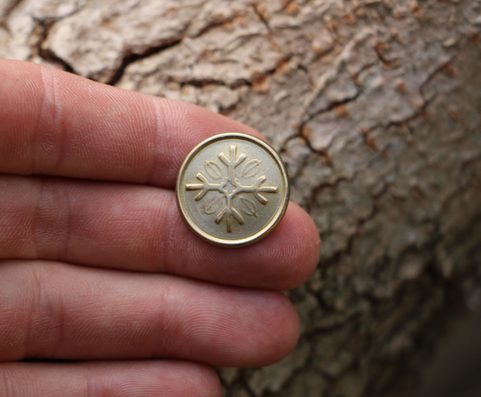 SNOWFLAKE OD BRDY MTS. BRONZE BUTTON - CZECH BUSHCRAFT SYMBOL