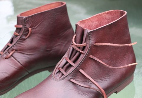 LEIF, BOTTES EN CUIR HAUT MÉDIÉVAL - VIKINGS