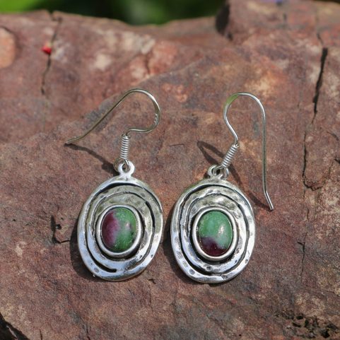 FOREST WELL - BOUCLES D'OREILLES, ARGENT, RUBIS ET ZOISITE