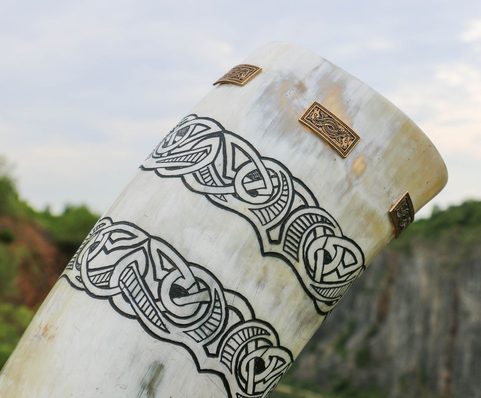 MAGNUS, CARVED DRINKING HORN DE LUXE 3L