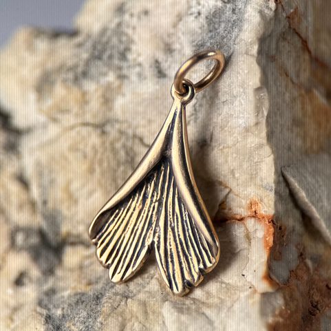 GINKGO, PENDANT, BRONZE