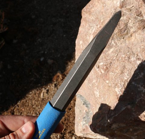 ESTWING ROCK CHISEL - GEOLOGY