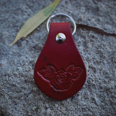 RED ROSE, KEYRING, LEATHER