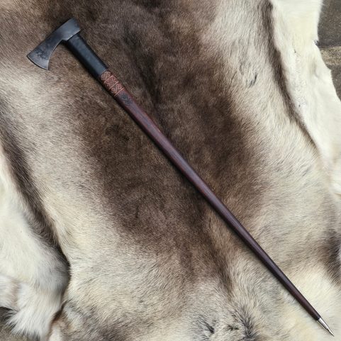 VALASKA - CICMANY, HACHE FORGÉE TRADITIONNELLE