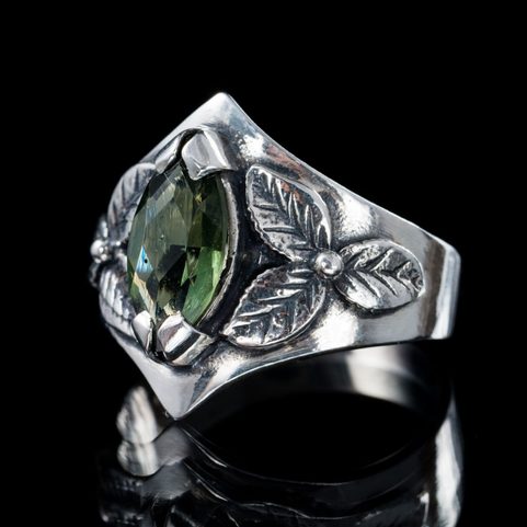 SHAMROCK, RING, MOLDAVITE, SILVER