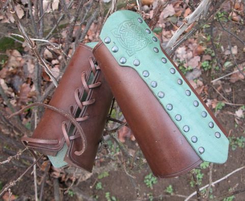 FANTASY LEATHER BRACERS WITH A CELTIC KNOT