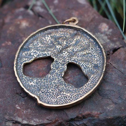 CELTIC OAK SACRED TREE OF LIFE PENDANT BRONZE