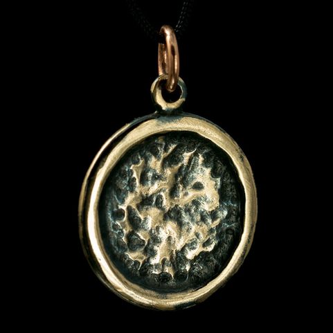 IRISH SPIRALS - TRISKELE, BOOK OF KELLS, BRONZE PENDANT