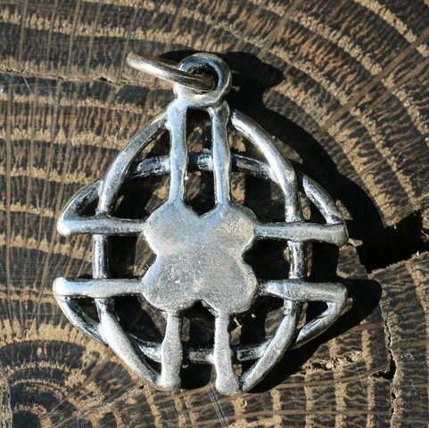 INNIS, CELTIC PENDANT, SILVER