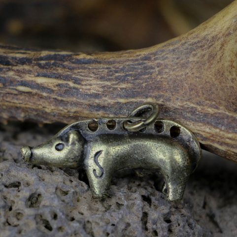 CELTIC BOAR - REPLICA PENDANT, ZINC, ANTIQUE BRASS