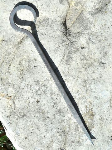 MEDIEVAL FORGED TENT PEG, XII. CENTURY