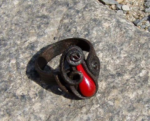 THE RING OF VAPMIRE JEWELS