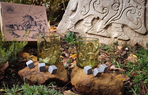 WHISKEY GREEN GLASS, GIFT SET 2 GLASSES + 6 CUBES