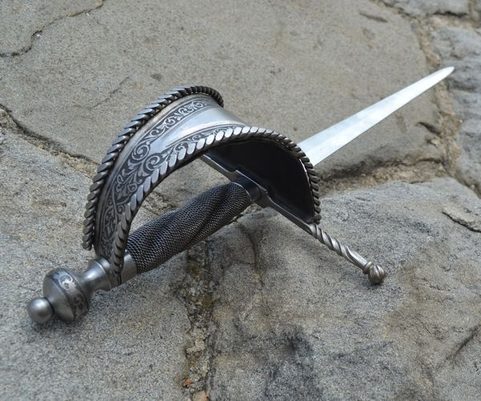 LEFT-HAND DAGGER, BURNISHING, COLLECTOR QUALITY