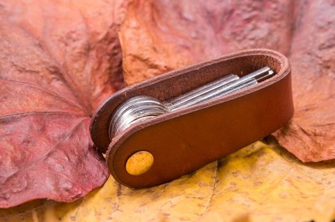 MORLEY, LEATHER KEYCHAIN COGNAC