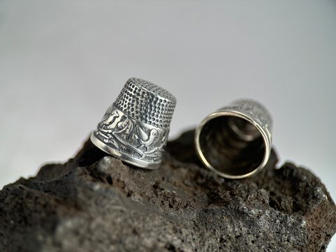 BIRDS, SILVER THIMBLE