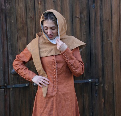 VÊTEMENTS MÉDIÉVAUX POUR FEMMES - BOURGEOISE - BOURGEOISE, 2E MOITIÉ DU 14E SIÈCLE